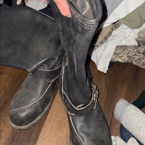 Boots, worn only a few times just dusty they in perfect condition.